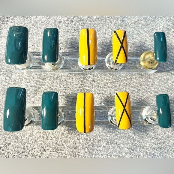 Line Art hand designed pressons - Picture 3 of 10